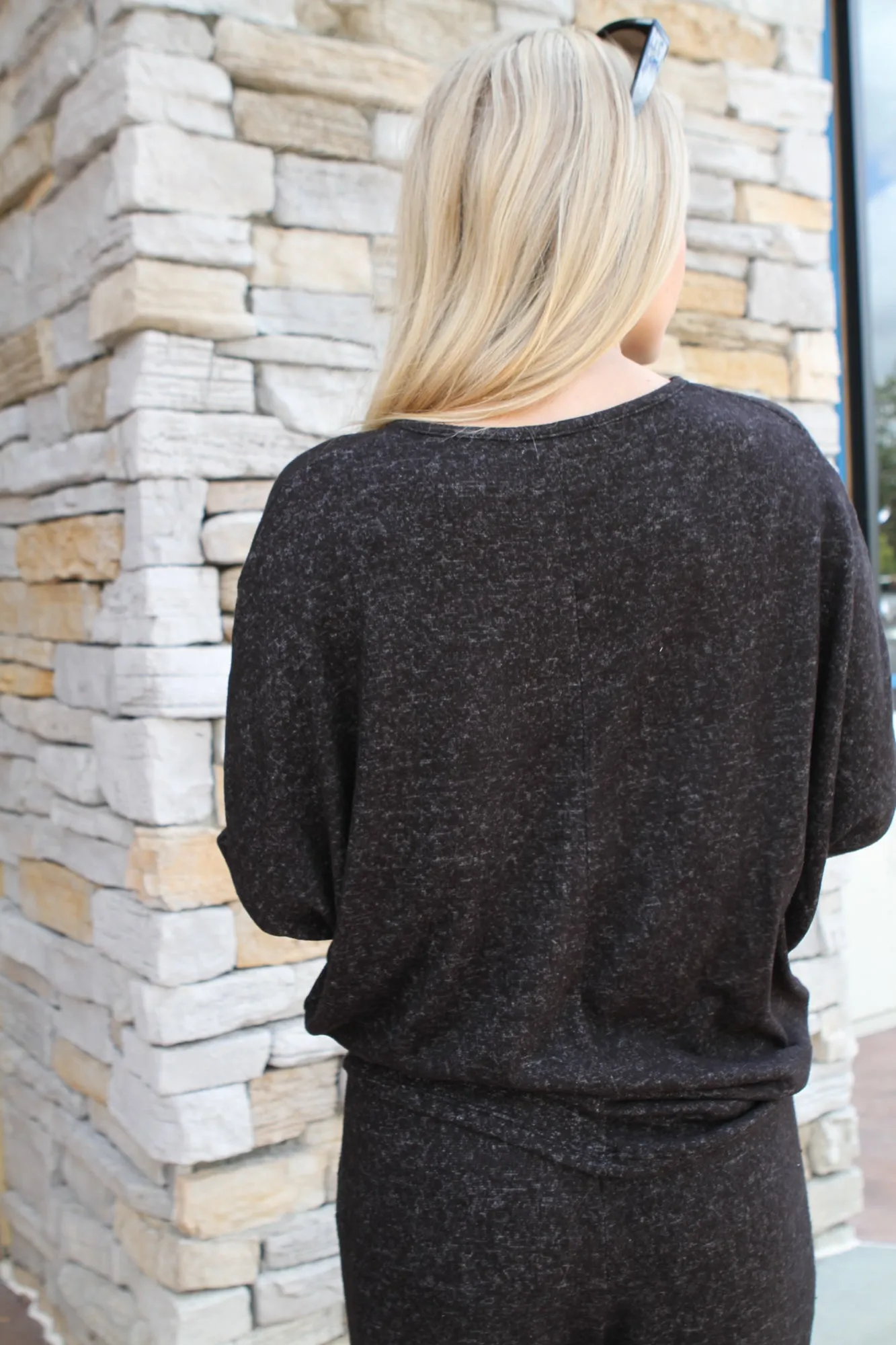 V Neck Sweater black marble