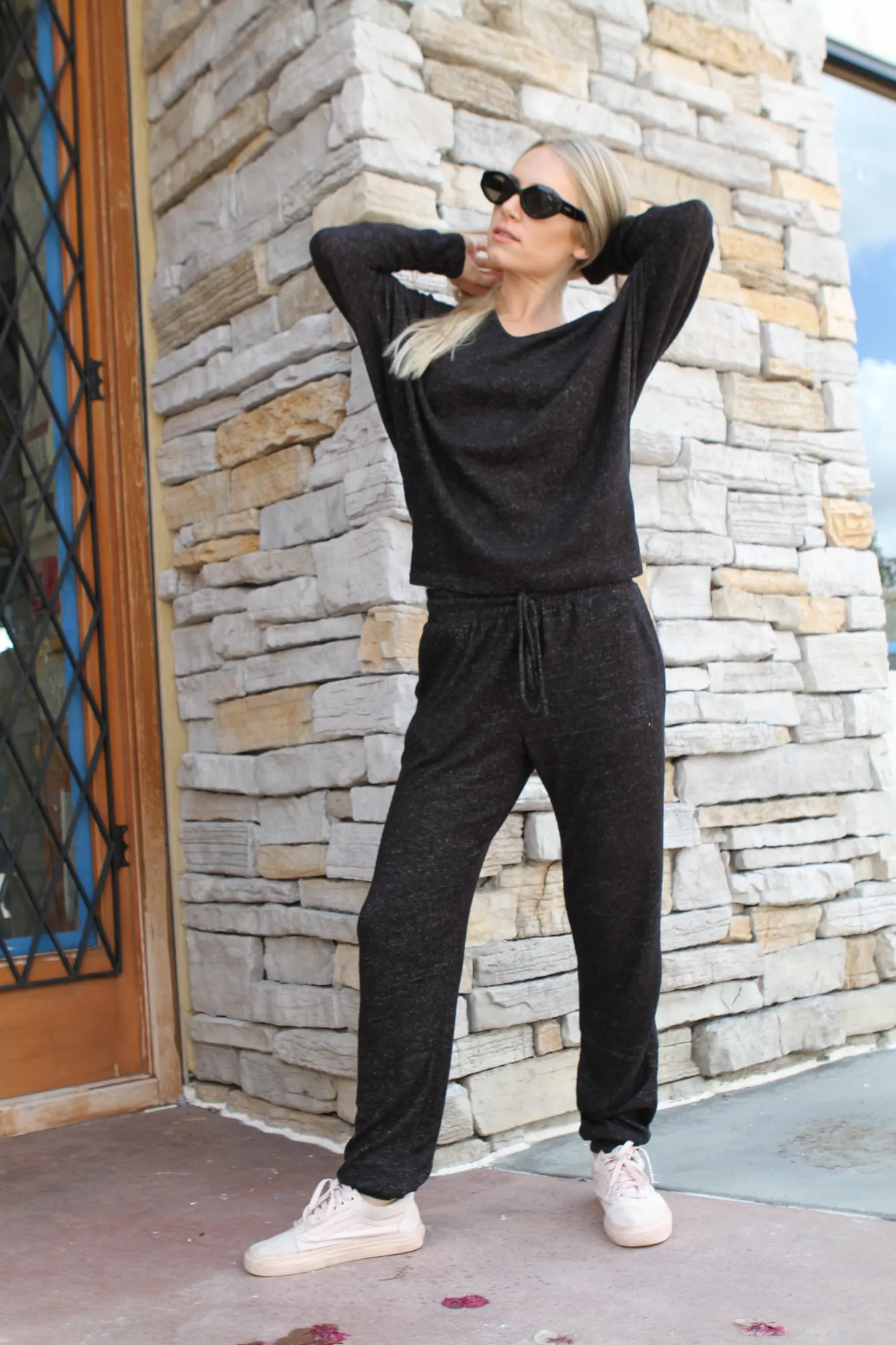 V Neck Sweater black marble